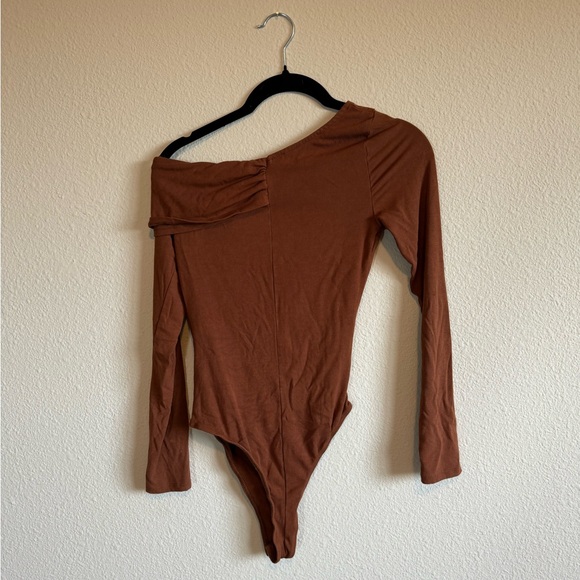 ASTR Off Shoulder Maricopa Body Suit - Picture 7 of 8